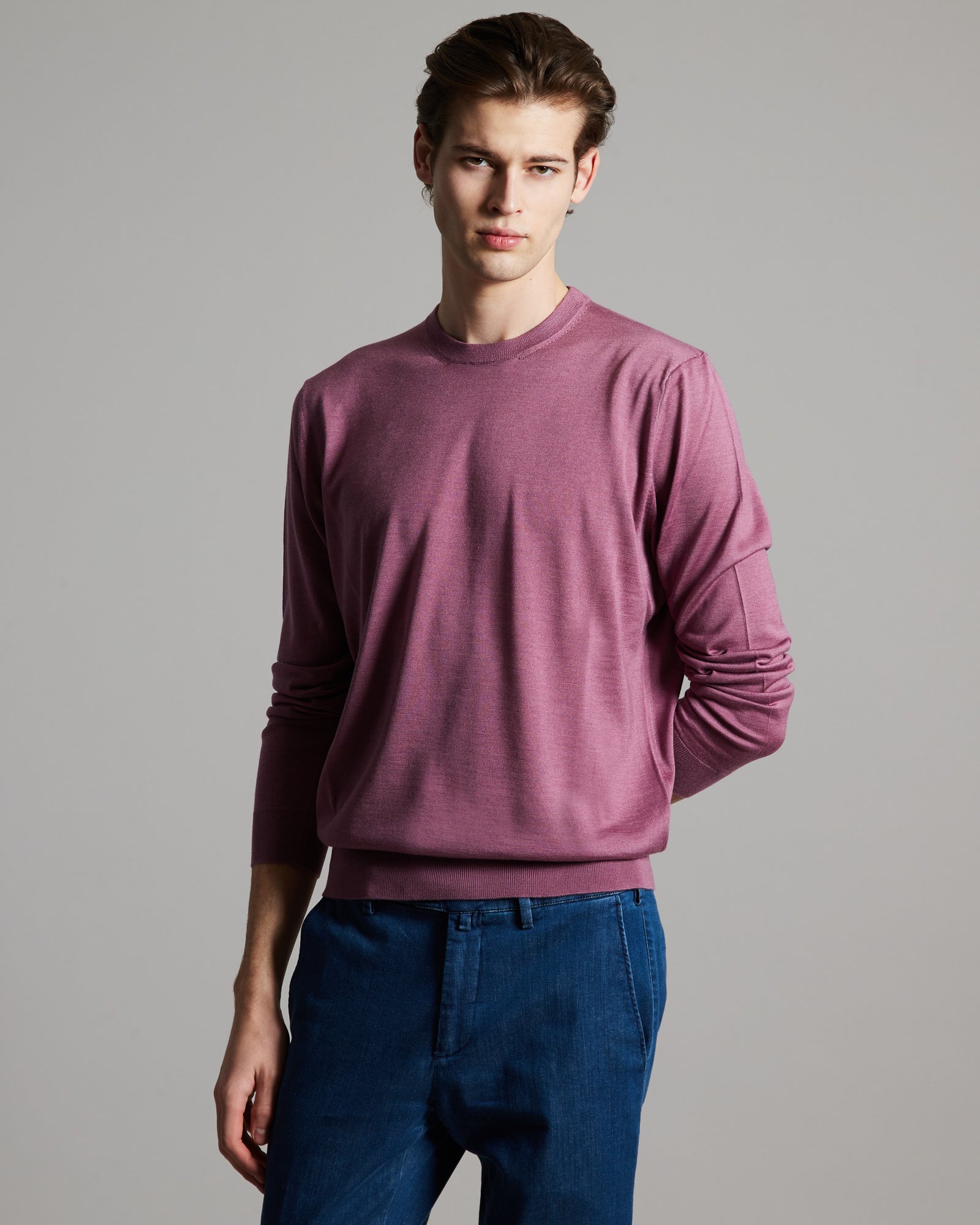 Light purple cashmere and silk men's round-neck sweater