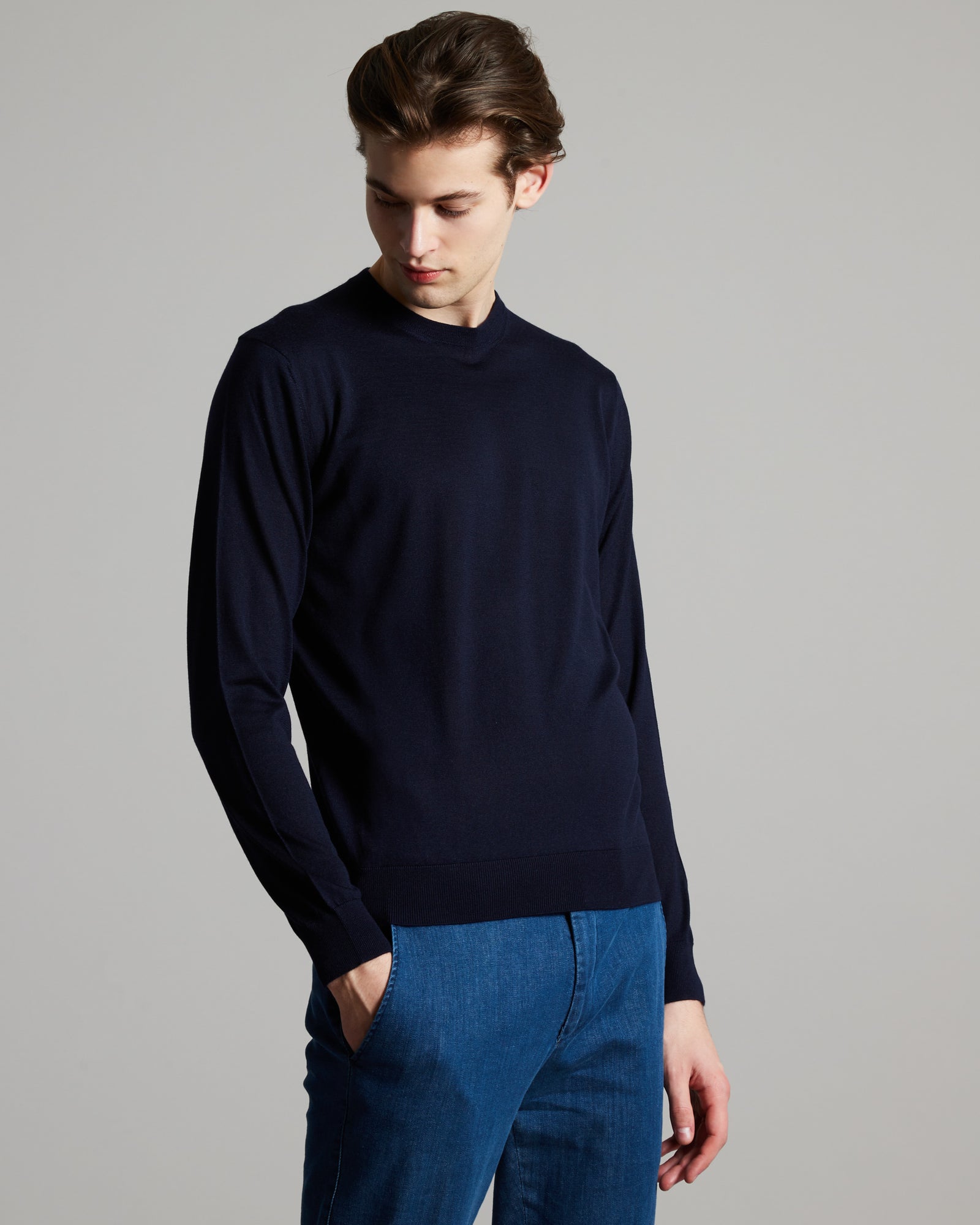 Blue cashmere and silk men's round-neck sweater