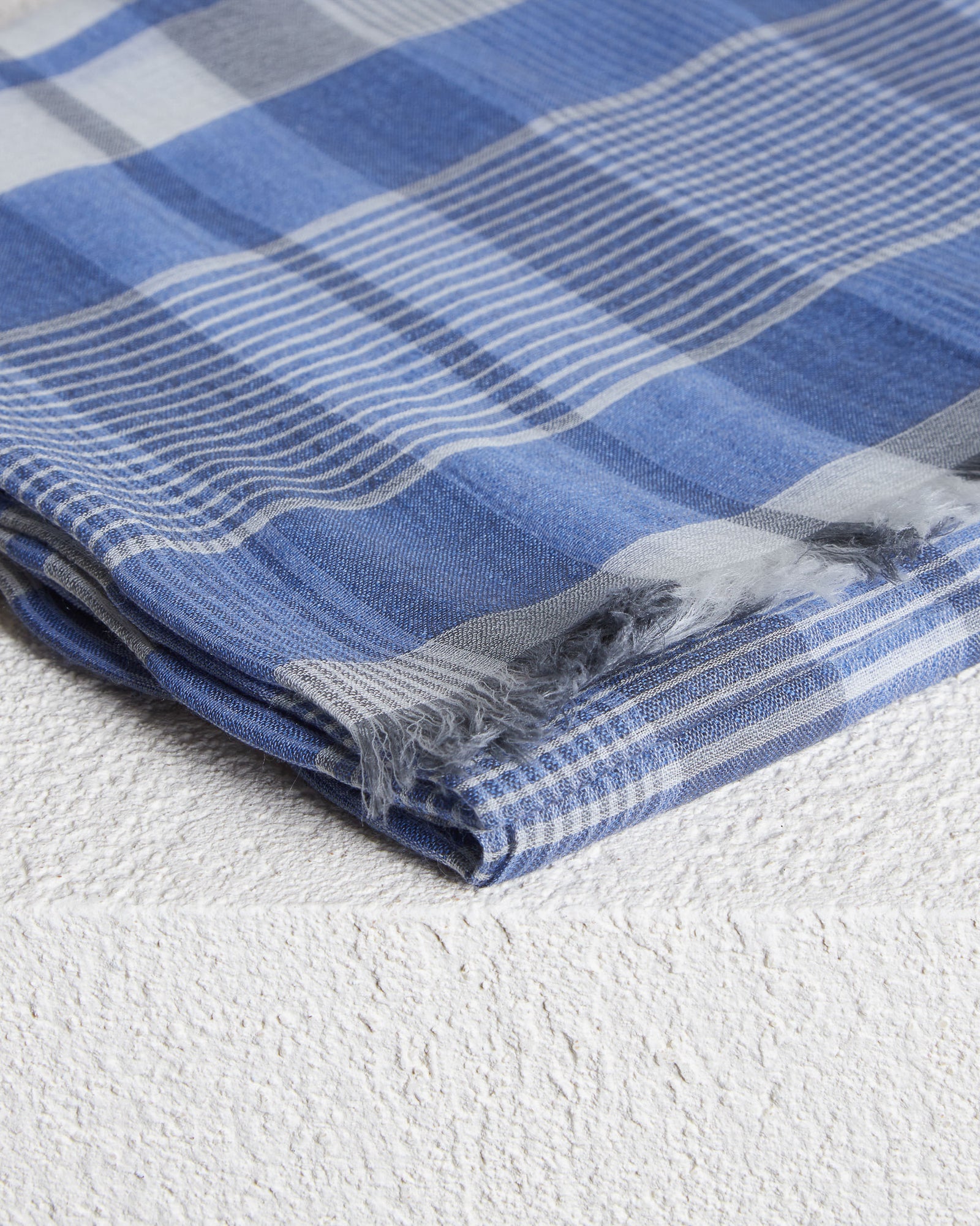Check pattern cashmere-silk stole
